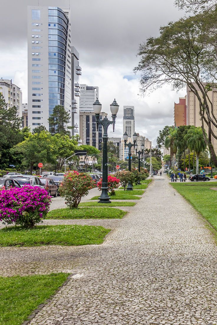 Curitiba é oficialmente a "Cidade Mais Rock and Roll do Brasil".